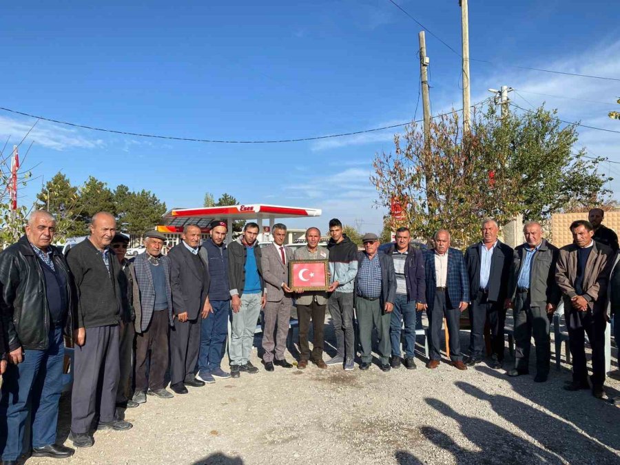 Niğde Şehit Ailelerinden Şehit Onur Özbek’in Ailesine Ziyaret