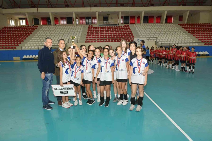 Hentbol İl Finalleri Tamamlandı