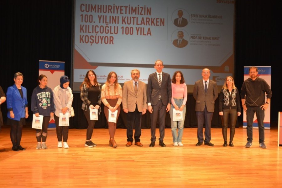 Anadolu Üniversitesi’nde ‘cumhuriyetimizin 100. Yılını Kutlarken Kılıçoğlu 100 Yıla Koşuyor’ Başlıklı Söyleşi
