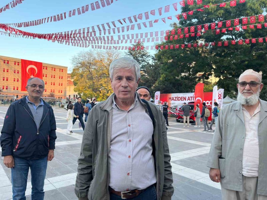 Askerlik Yaptıkları Eskişehir’de 40 Yıl Sonra Buluştular