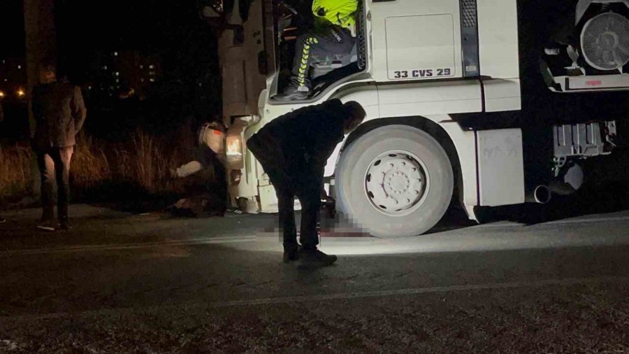 Beton Tankerinin Çarptığı Şahıs Hayatını Kaybetti