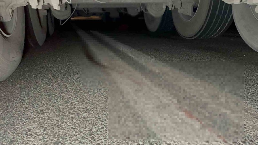 Beton Tankerinin Çarptığı Şahıs Hayatını Kaybetti