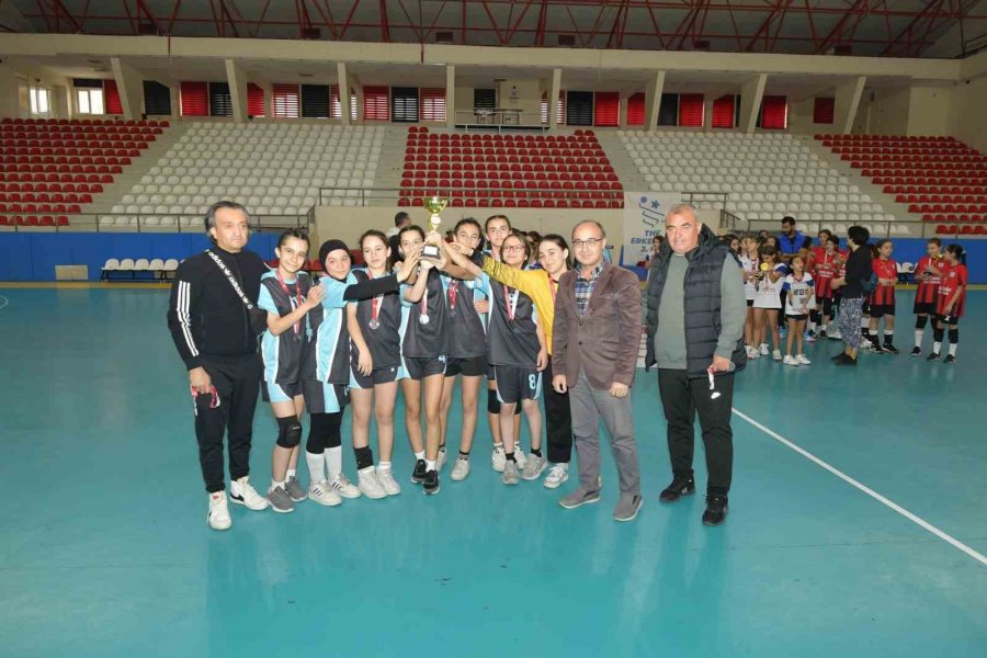 Hentbol İl Finalleri Tamamlandı