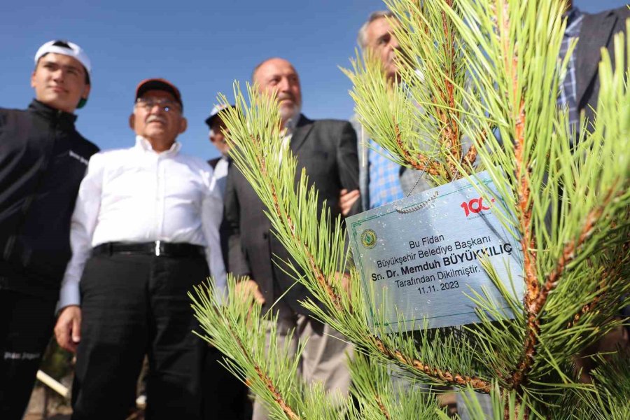 Kayseri Protokolü Gençlerle Fidan Dikti