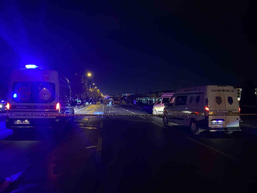 Konya’da Korkunç Kaza, Otomobil Yayalara Çarptı: 5 Ölü, 5 Yaralı