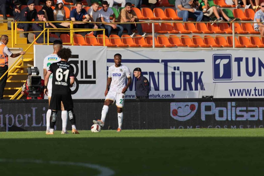 Trendyol Süper Lig: Corendon Alanyaspor: 0 - Gaziantep Fk: 3