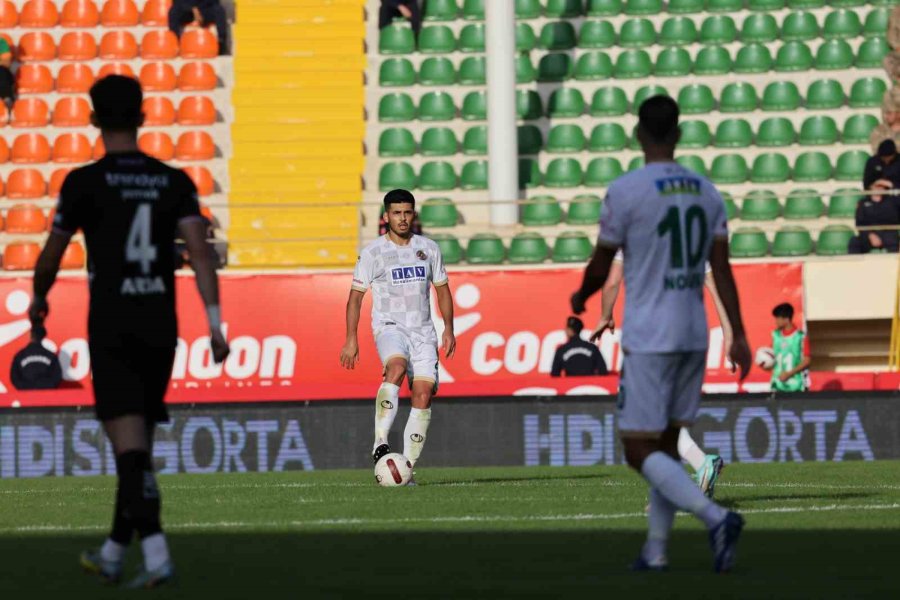 Trendyol Süper Lig: Corendon Alanyaspor: 0 - Gaziantep Fk: 3