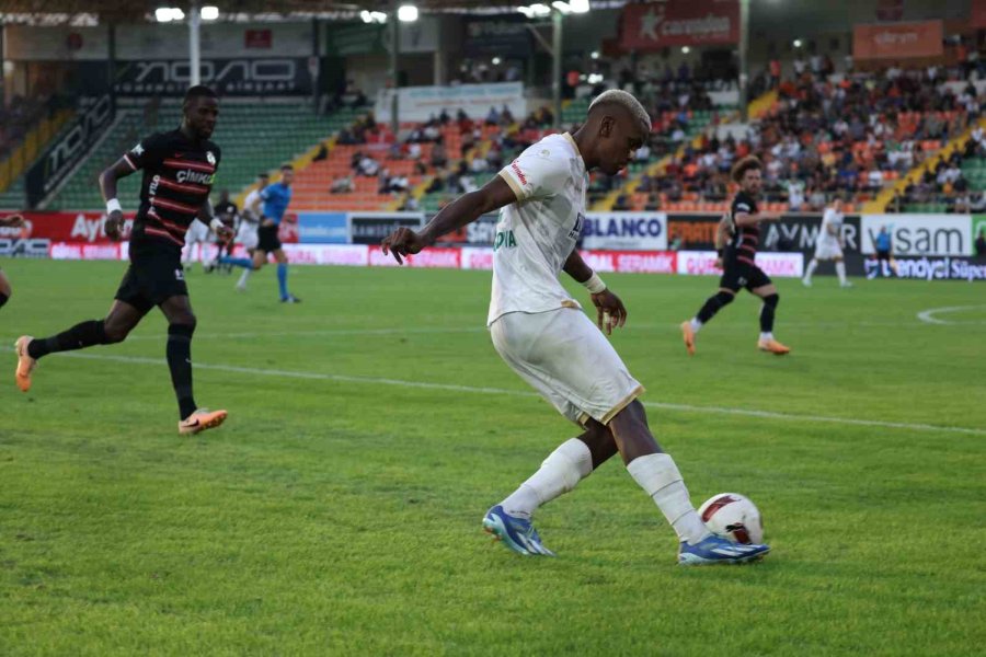 Trendyol Süper Lig: Corendon Alanyaspor: 0 - Gaziantep Fk: 3