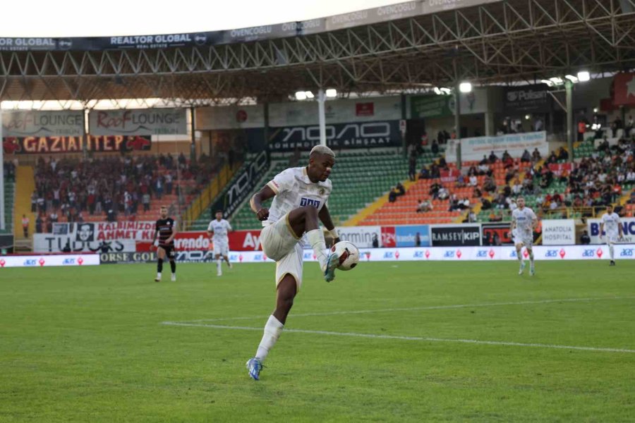 Trendyol Süper Lig: Corendon Alanyaspor: 0 - Gaziantep Fk: 3