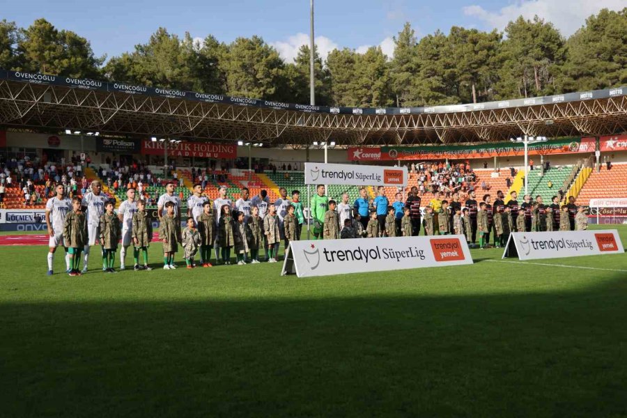 Trendyol Süper Lig: Corendon Alanyaspor: 0 - Gaziantep Fk: 3