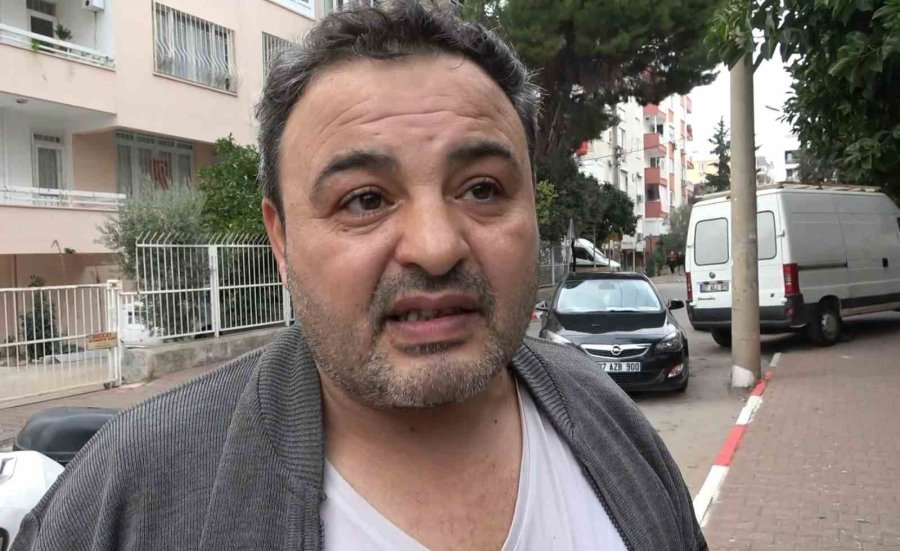 Alev Topuna Dönen 2 Katlı Bina Yangınında Eşinin Otomobili Küle Dönen Adam İsyan Etti