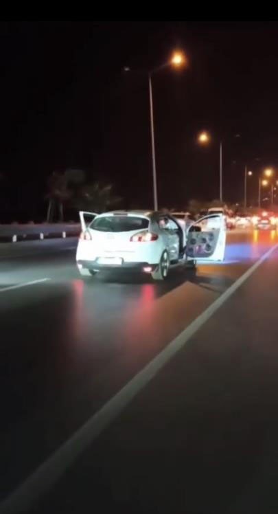 Diskoya Çevirdiği Aracıyla Kapıları Açık Seyretti, O Anları Pahalıya Patladı