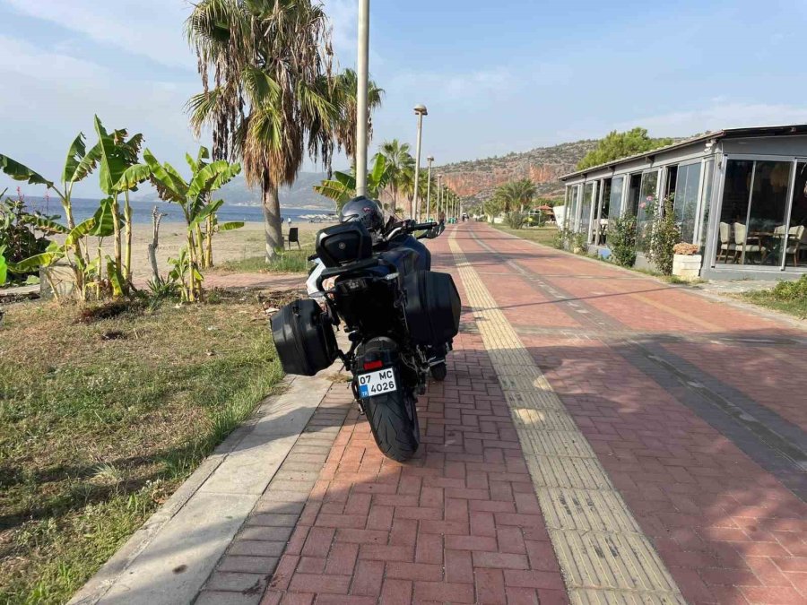 Yaya Yolunda Gezen 3 Motosiklete 40 Bin Tl Ceza