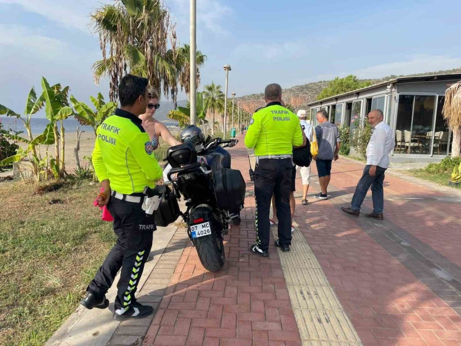 Yaya Yolunda Gezen 3 Motosiklete 40 Bin Tl Ceza