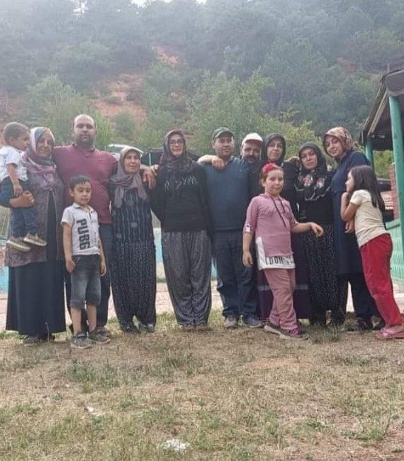Konya’daki Feci Kazada Hayatını Kaybeden Aynı Aileden 5 Kişi Toprağa Verildi