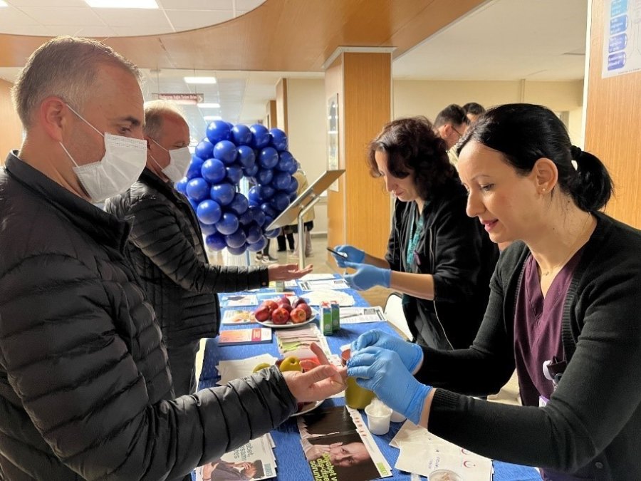 Hasta Ve Hasta Yakınlarına Diyabet Hakkında Bilgiler Sunuldu, Diyabet Ölçümleri Yapıldı