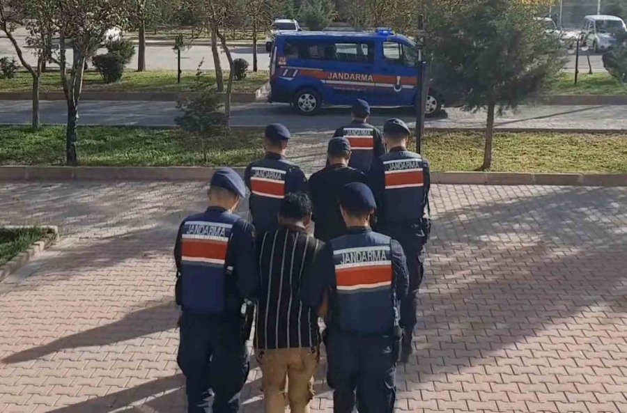 Aksaray’da Uyuşturucu Tacirlerine Jandarma Baskını