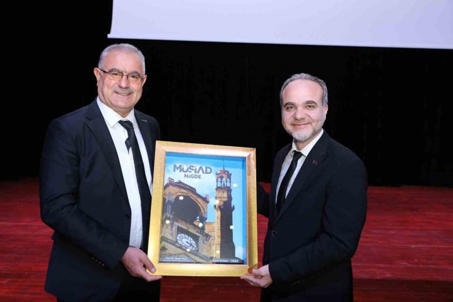 Niğde’de Gençlik Ve Aile Konulu Konferans Gerçekleşti