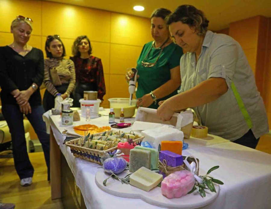 Aromatik Bitkilerle Sabun Yaptılar