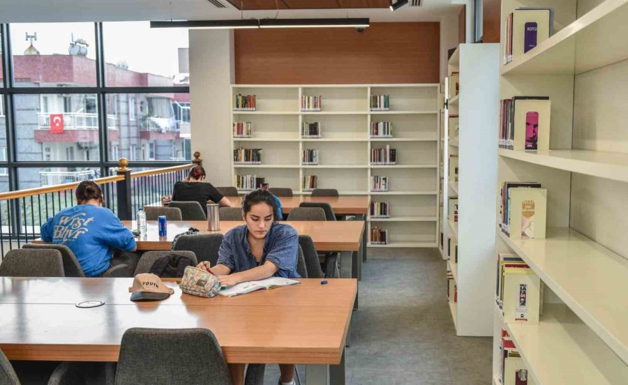 Kepez’in Kütüphanelerini Öğrenciler Çok Sevdi