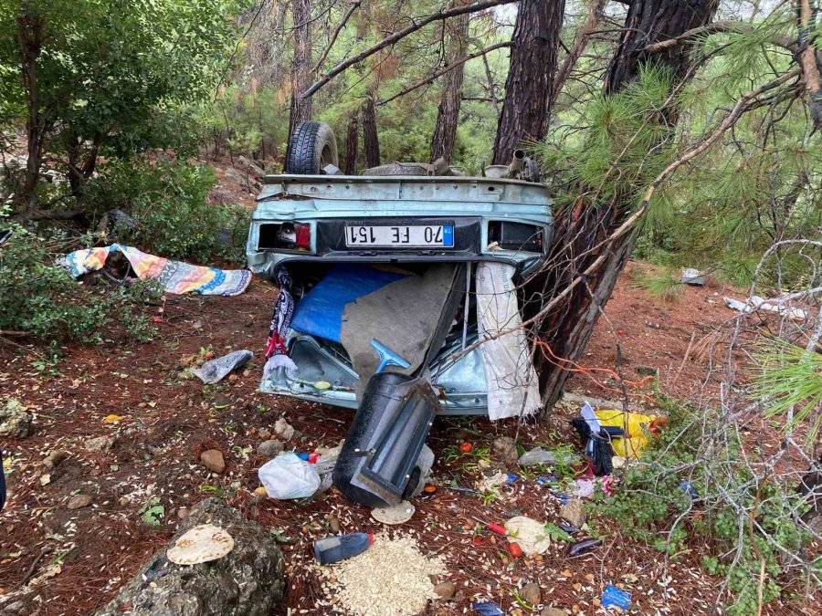 Otomobil 20 Metreden Aşağıya Uçtu: 1 Ölü 3 Yaralı