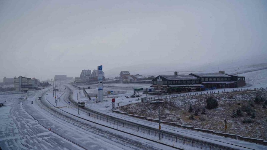 Erciyes’te Kar Yağışı Etkili Oluyor