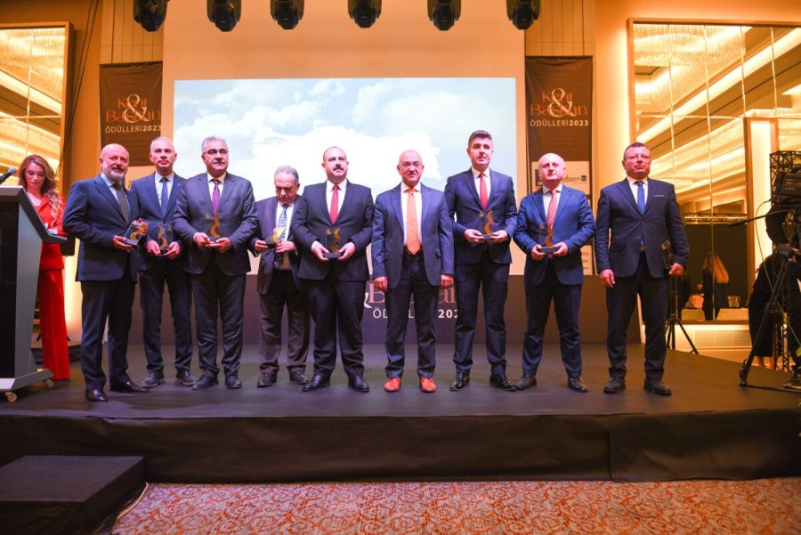 Niğde Belediye Başkanı Özdemir, ’yılın Belediye Başkanı’ Seçildi