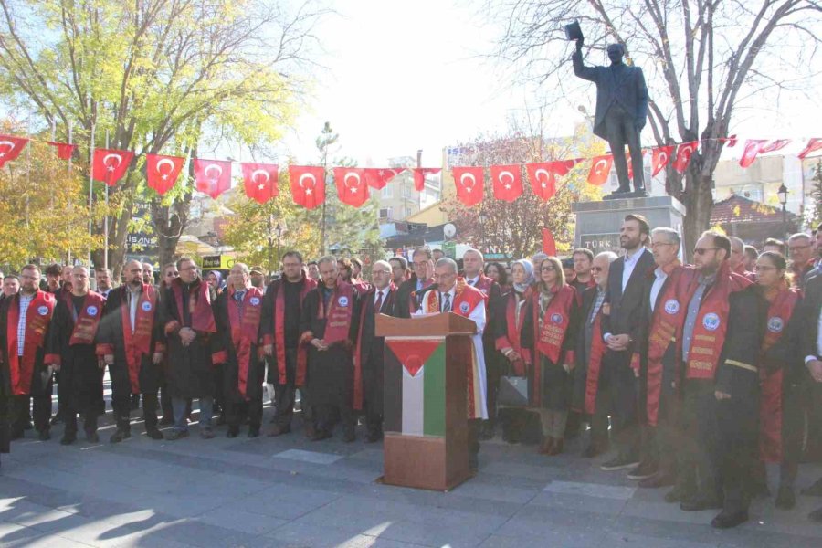 Kmü’lü Akademisyenler Filistin İçin Yürüdü