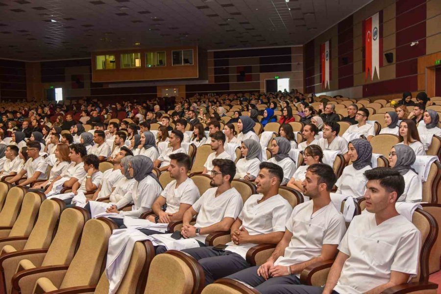 Kmü’de Genç Diş Hekimleri Beyaz Önlük Giydi
