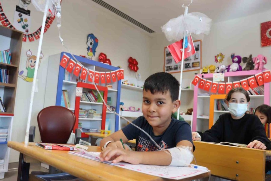 Hastane Koridorunda Öğretmenlik