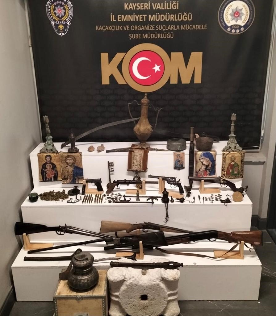 Kayseri’de Çok Sayıda Tarihi Eser Ele Geçirildi