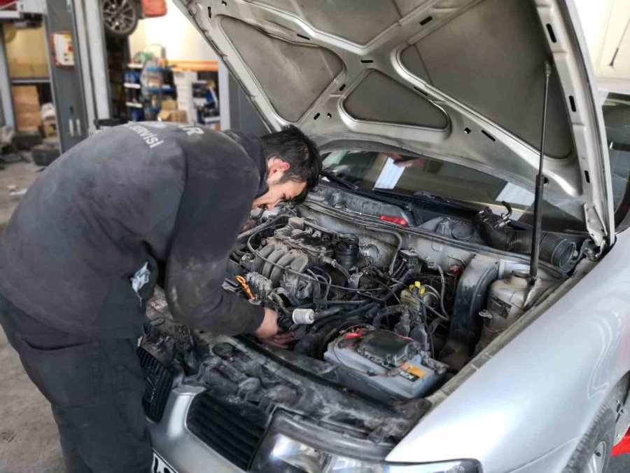 Aksaray’da Havaların Soğumasıyla Sanayide Araç Yoğunluğu Yaşanıyor