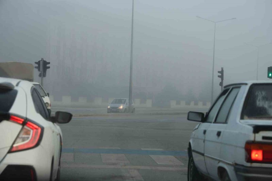 Konya’da Sis Etkili Oluyor