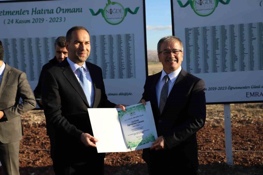 Niğde Belediyesi’nden Öğretmenlere Anlamlı Hediye