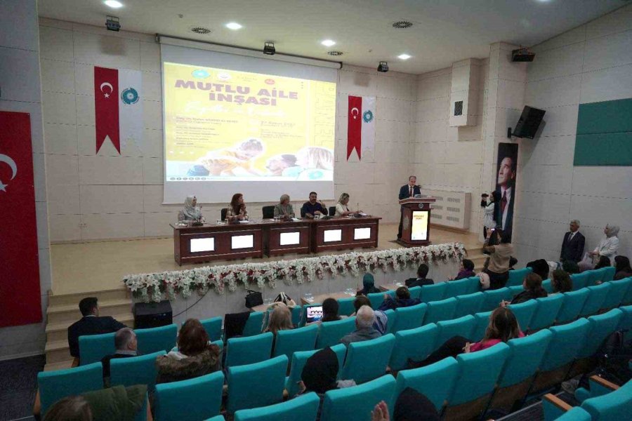 Niğde’de Mutlu Aile İnşası Engeller Ve Önlemler Paneli Düzenlendi