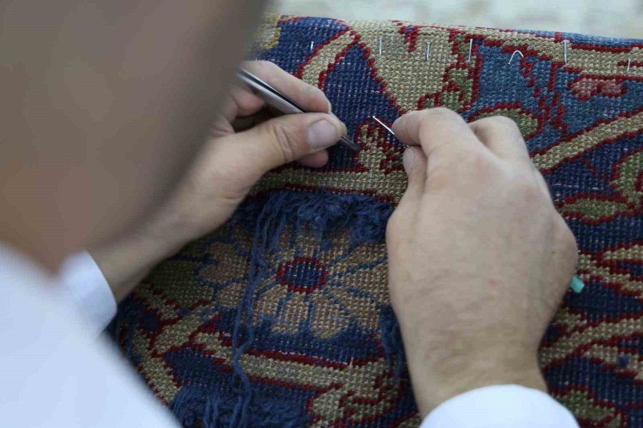 Osmanlı’nın Hollanda’ya Hediye Ettiği 118 Yıllık Hereke Halısı Aksaray’da