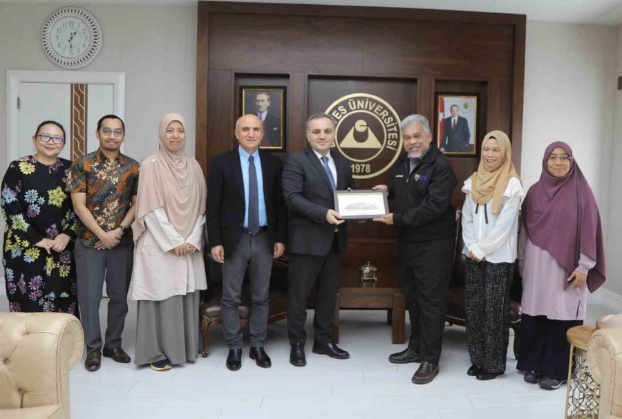 Erü, Malezya’daki 3 Üniversite İle İş Birliği Yapacak