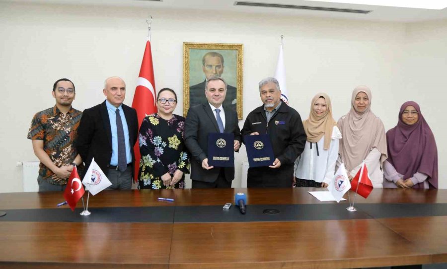 Erü, Malezya’daki 3 Üniversite İle İş Birliği Yapacak