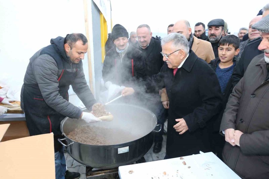 Büyükkılıç, İç Anadolu’nun En Büyük Canlı Hayvan Borsası Ve Pazar Yeri’ni Ziyaret Etti