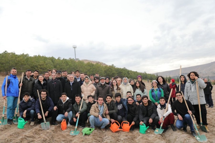Başkan Çolakbayrakdar: “gelecek İçin Yapılacak En Önemli Yatırım Ağaç Dikmektir”