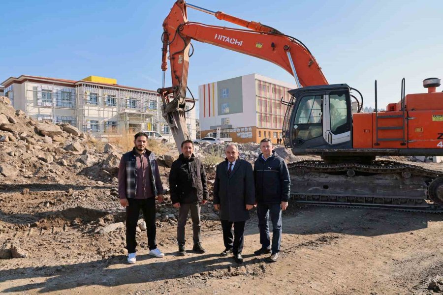 Başkan Yalçın Talas Millet Bahçesi Eğitim Kampüsü’nde