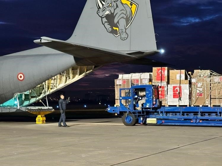 Gazze’ye Sağlık Yardımı Taşıyan Uçak Kayseri’den Havalandı