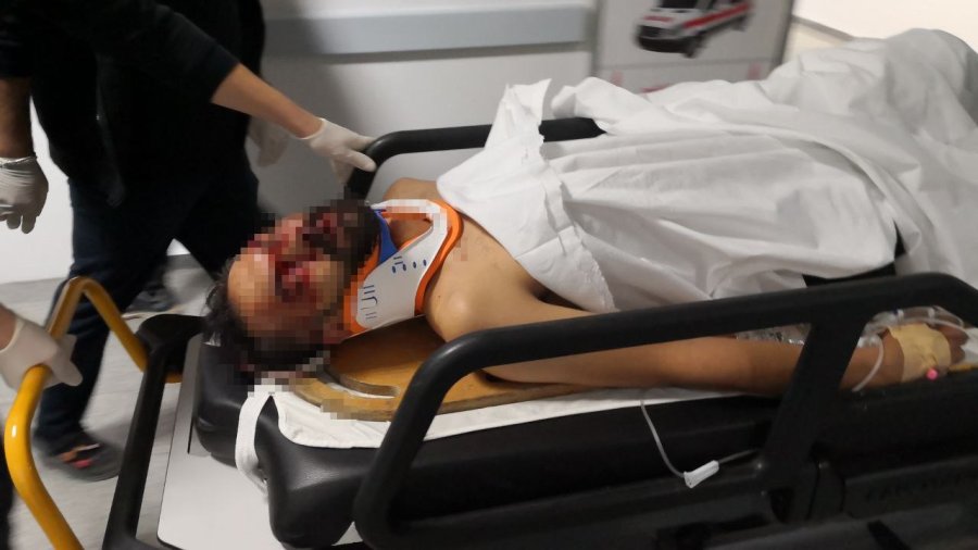 Pencereden Kimliği Alırken 2. Kattan Düşüp Yaralandı