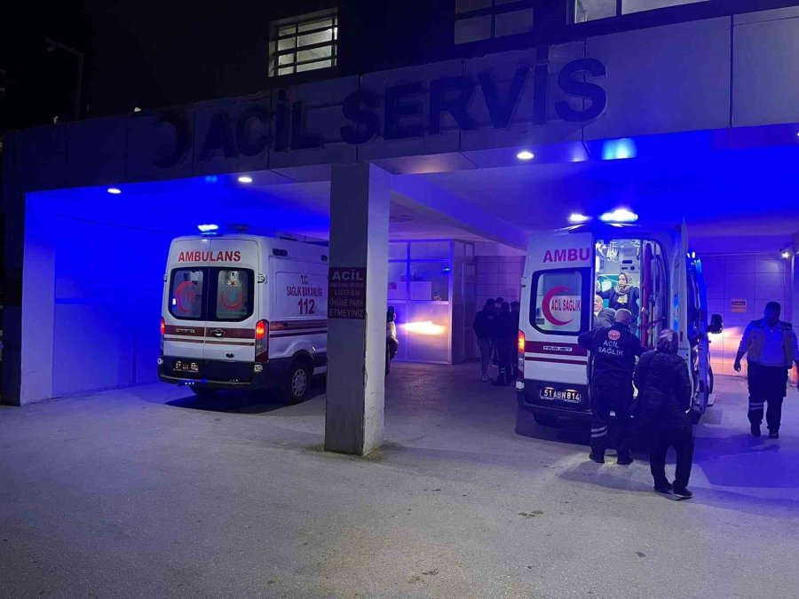 Niğde’de 10 Yerinden Bıçaklanan Genç Ağır Yaralandı