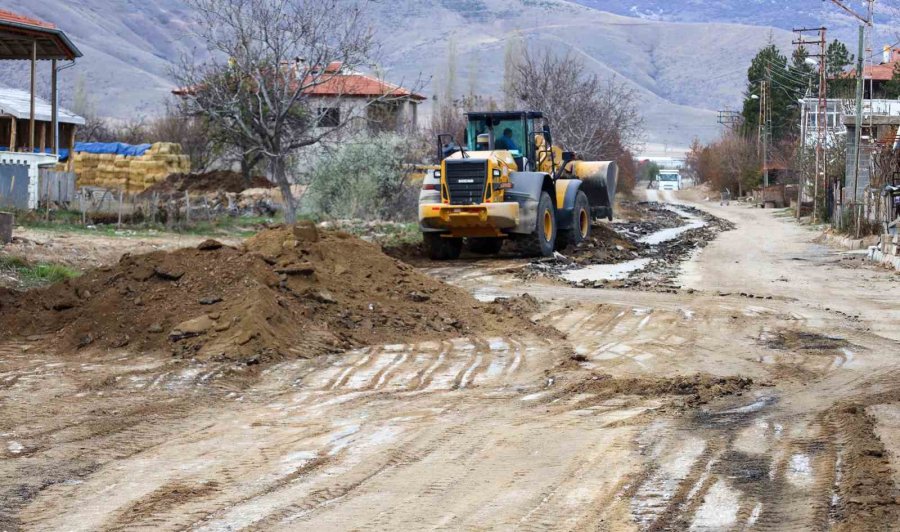 Yahyalı’da Yollar Asfaltlanmaya Hazırlanıyor