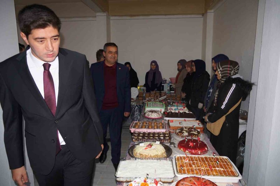 Karaman’da Filistin Yararına Hayır Çarşısı Açıldı