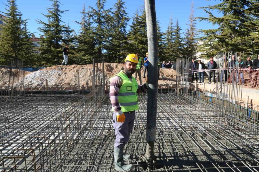Gençlik Ve Kadın Yaşam Merkezi Temeli Düzenlenen Törenle Atıldı