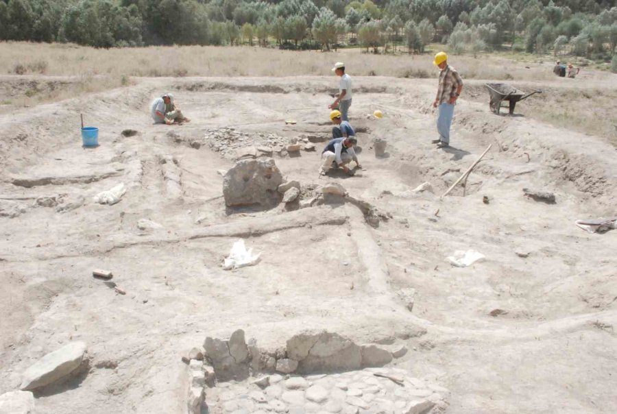 Dünyanın İlk Beyin Ameliyatına Ait Kafatası