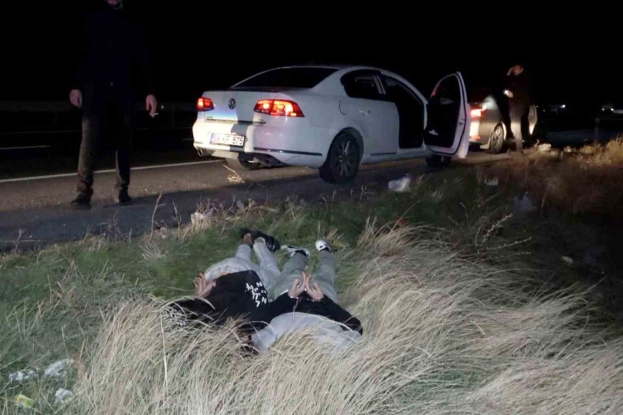 ’dur’ İhtarına Uymayıp Kaçtı, Yakalanacağını Anlayınca Gaza Basıp Polis Memuruna Çarptı