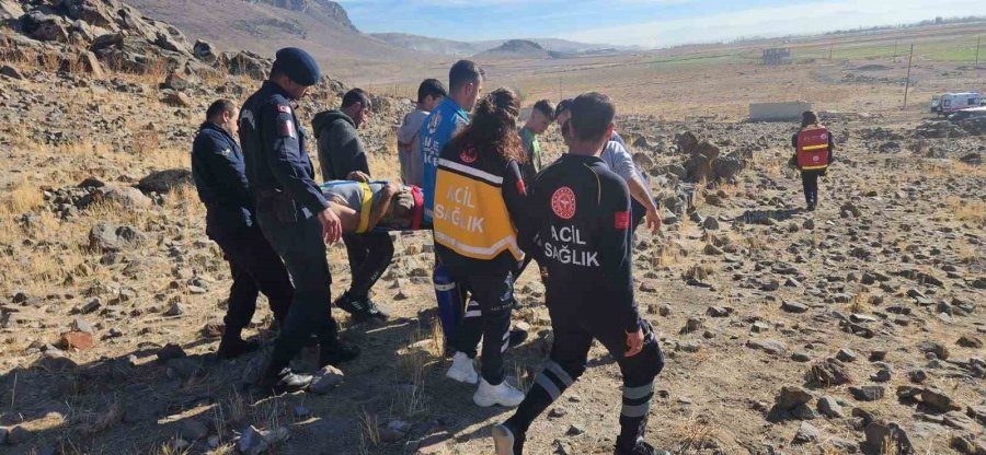 Arazide Rahatsızlanan Avcının Yardımına Umke Yetişti